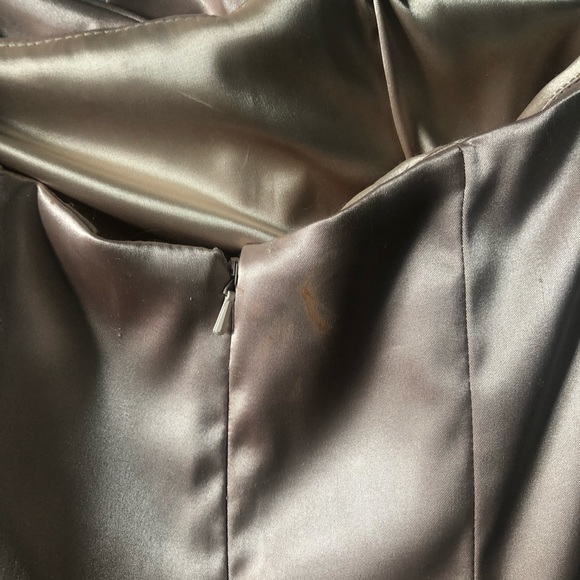 Dress - Picture 3 of 4